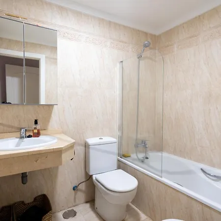 Amplio Y Familiar Apartamento En Marbella