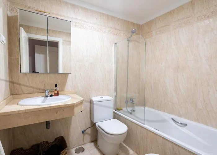 Amplio Y Familiar Apartamento En ماربيا